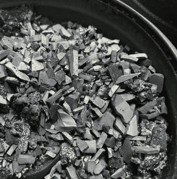 Nematoma silicio karbamido augimo kliūtis: kodėl 7N masinė CVD SiC žaliava pakeičia tradicinius miltelius